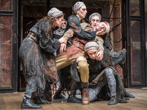 Macbeth Shakespeares Globe Review Thrilling With Riveting Performances This Is The Globe At