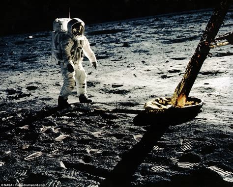 Stunning Pictures Of 1969 First Moon Landing Daily Mail Online