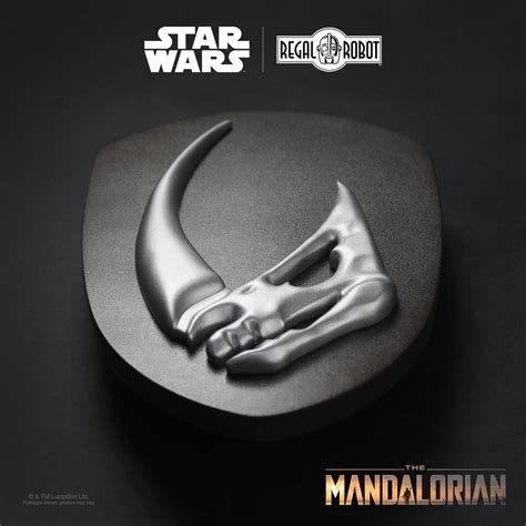 Star Wars The Mandalorian Mudhurn Signet 11 Inch Plaque