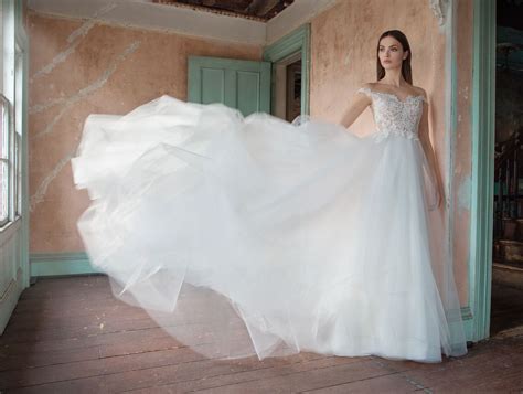 Style 3903 Jaden Ivory Tulle Bridal Ball Gown Scalloped Sweetheart