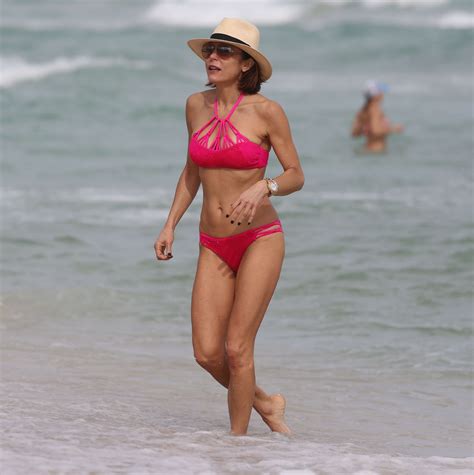Hot Pictures Of Bethenny Frankel Which Will Make You Fantasize Her