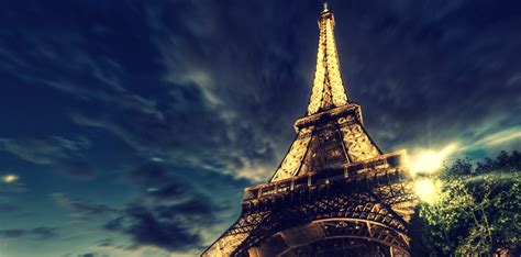 72 Eiffel Tower At Night Wallpaper Wallpapersafari