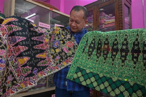 Ingatkan Asli Terengganu Rupanya Batik Siam Kosmo Digital