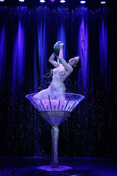 Burlesque Goddess Dita Von Teese — Topless And Sexy Pics U Need To See