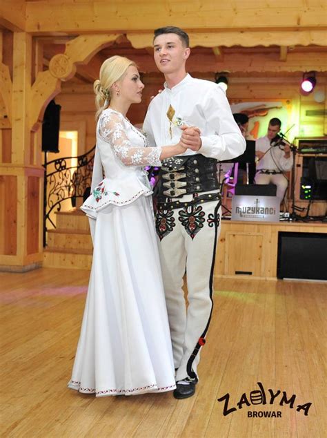 25 kwietnia 2015 roku klemens ożenił się z agnieszka rzadkosz. Wysokie loty w Zadymie
