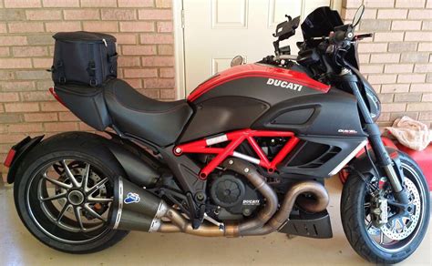 The second generation diavel debuted as a 2015 model on 3 march 2014 during the volkswagen group. 2011 Ducati Diavel Red Carbon Termignoni Full System