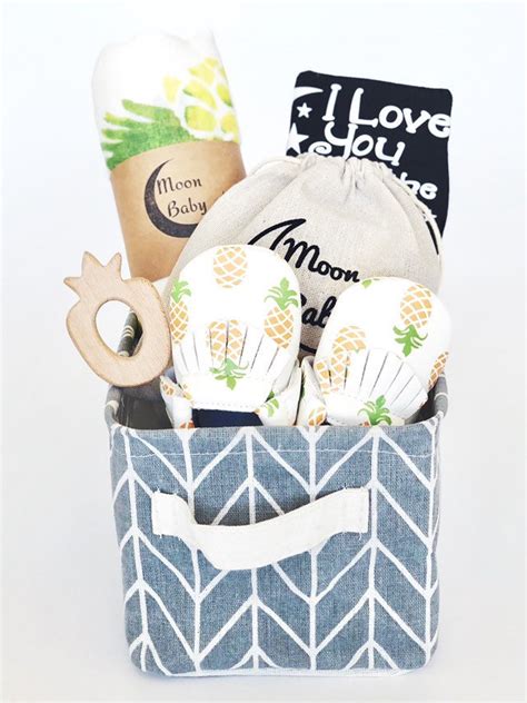 The perfect gift for new parents. Organic Baby Gift Basket - Pineapple
