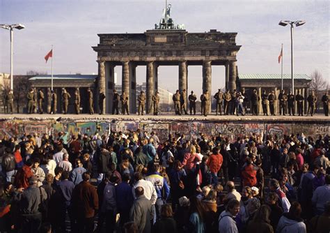 Histoire [diaporama] 1989 Nos Photos De La Chute Du Mur De Berlin