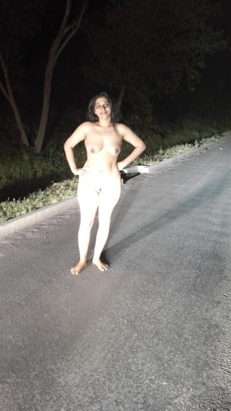 Bhabi Nude In Public Neha Bhabhi Brought Her Open Breasts Ri Porn