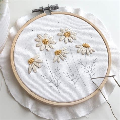 Simple Embroidery Designs Hand Embroidery Projects Floral Embroidery
