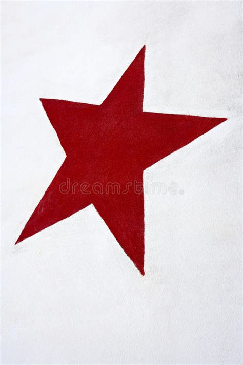 Se o estrela vermelha tivesse os seus fãs nas bancadas a equipa ia estar mais moralizada. Estrela vermelha pintada imagem de stock. Imagem de ...