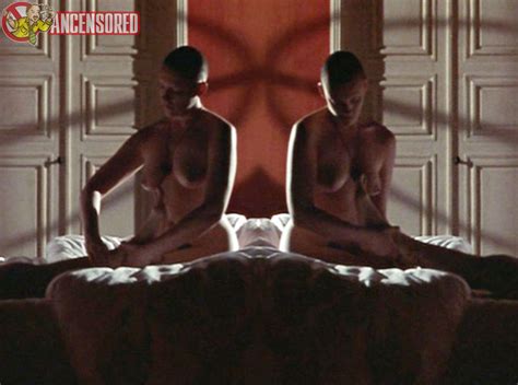 Toni Collette Nude Pics Page 4
