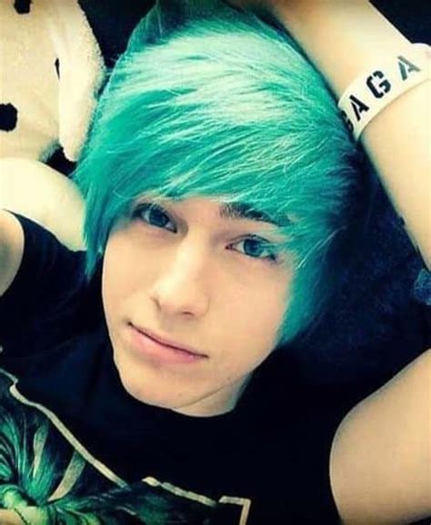 Emo Hair How To Grow Maintain And Style Like A Boss Cool Mens Hair