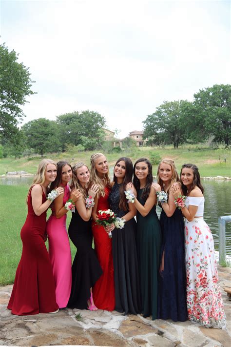 How To Take Prom Pictures Prom Senior Group And Individual Ideas By