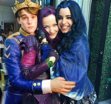 Descendants ausmalbilder mal and evie. disney: Disney Descendants Mal And Ben