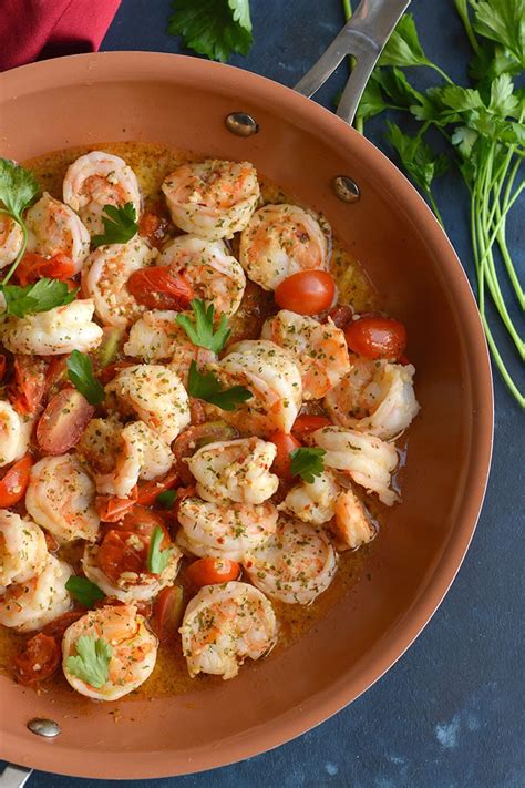 Shred the flesh of the squash and discard the skin. Healthy Shrimp Scampi Spaghetti Squash {GF, Low Cal} - Skinny Fitalicious®