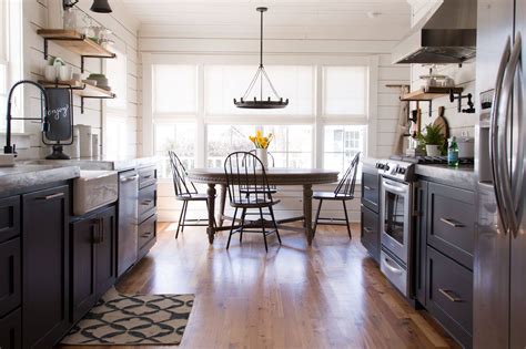 See more ideas about kitchen design, kitchen inspirations, home kitchens. An Inside Look at Chip and Joanna Gaines' Stunning Texas ...