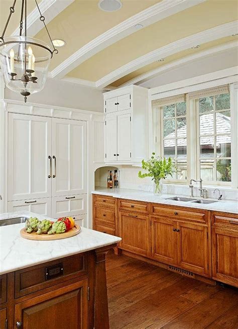 10 Oak Kitchen Cabinets With White Countertops