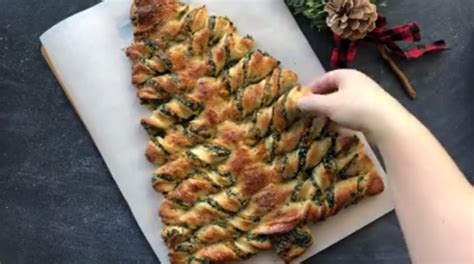 Get the recipe from delish. Christmas Tree Spinach Breadsticks - Knox Area Information