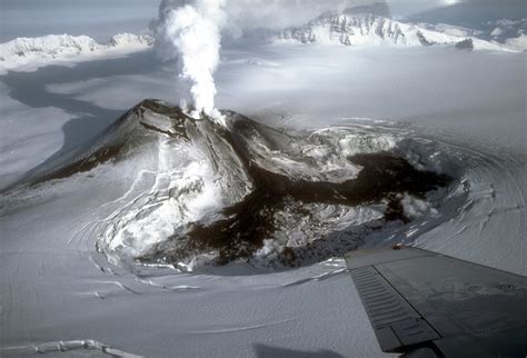 There are 29 active volcanoes in the kamchatka peninsula. Aleutian Range