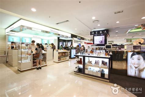On april 20, lotte duty free revealed that they are holding the 31st lotte duty free family concert on may 16 at 5 p.m. Lotte Duty Free Shop - Main Branch (롯데면세점 (본점)) | Kpopmap ...