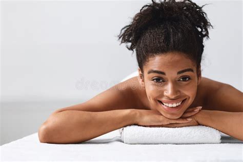 Close Up Of Pretty Black Girl Lying On Massage Table Stock Image Image Of Massage Slim 184102651