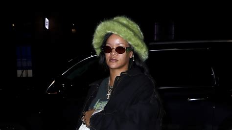 Here Is The Ultra Cozy Headwear That Will Help You Achieve Rihannas