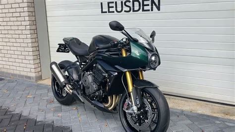Custom Triumph Speed Triple Rr In Competition Green Walkaround Youtube