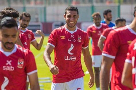 يعكف أحمد العجوز المدير الفنى للدراويش على دراسة مباريات بيراميدز وأحدثها مباراته مع الاهلى والتى انتهت بالتعادل السلبى تمهيداً للوقوف على نقاط القوة والضعف للفريق. الأهلي يعلن سلبية تحاليل "رابيد تيست" قبل مواجهة نادي مصر | كورة وملاعب | الموجز