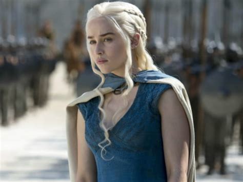 Emilia Clarke Shot Nude Scenes For Game Of Thrones With Help From Vodka