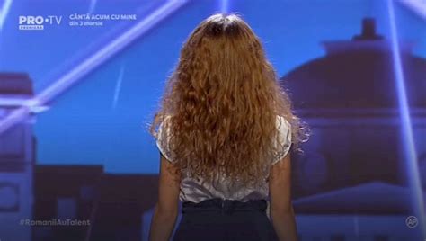 Filip este din galati si studiaza la o scoala normala, desi conditia lui este speciala. Românii au talent: Ema Stoian a primit Golden Buzz de la ...