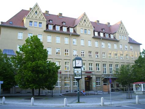 Als 1937 das wendische haus von den nationalsozialisten geschlossen wurde, bedeutete dies auch ein ende der sorbischen ausstellung. Sorben