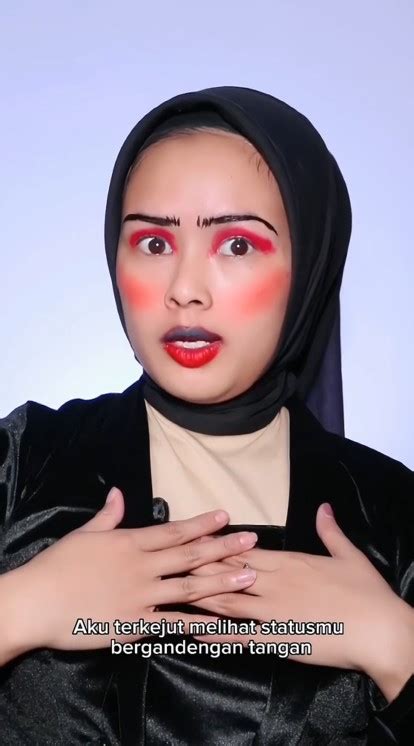 Muka Cemong Seperti Badut Transformasi Wanita Makeup Jadi Sepert