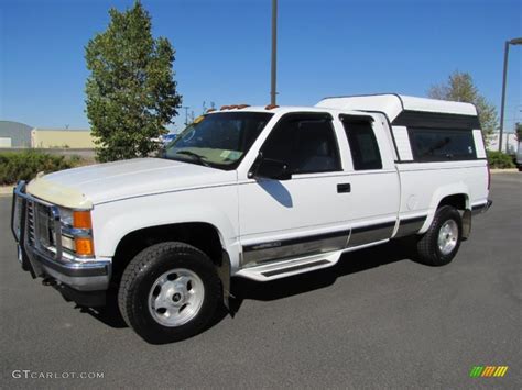 1997 Olympic White Chevrolet Ck 2500 K2500 Extended Cab 4x4 70570355