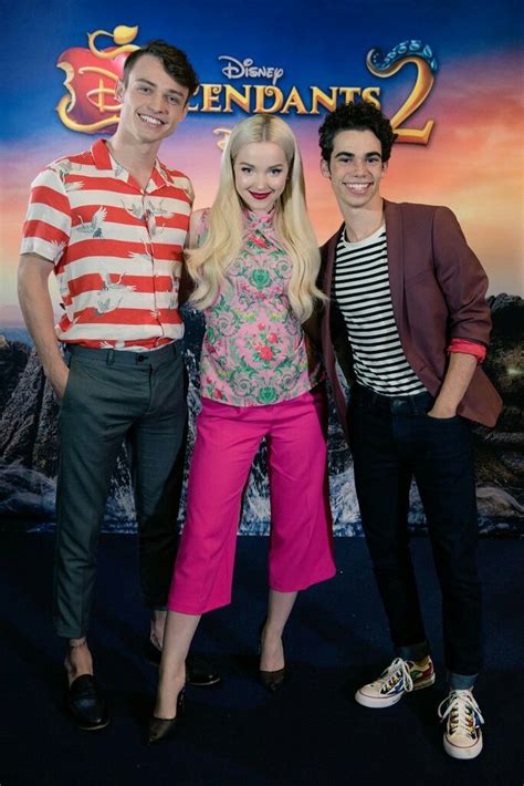 Dove cameron and thomas doherty photos, news and gossip. 1955 best Dove Cameron images on Pinterest | Diving, Chloe ...