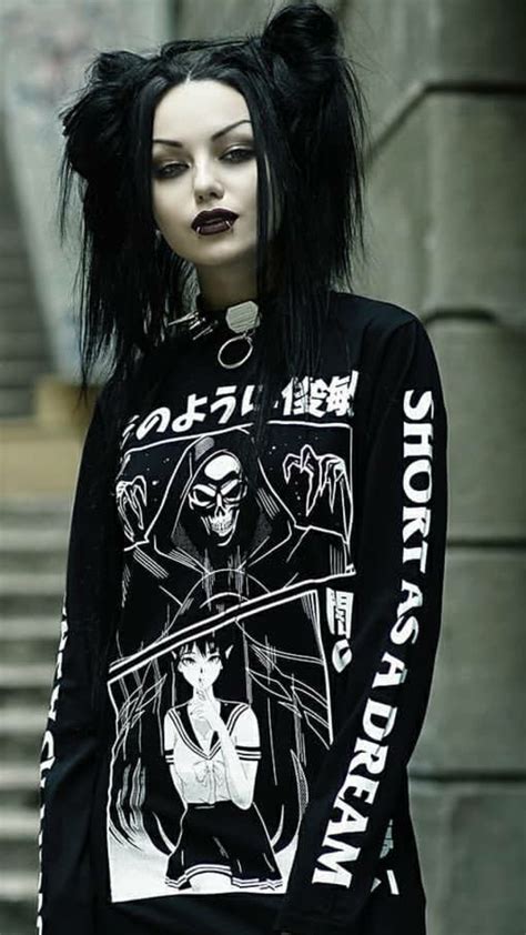 gothic girls emo girls goth beauty dark beauty dark fashion gothic fashion feminine