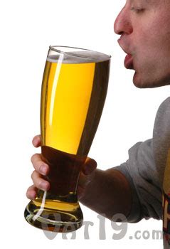 One of my new year's resolutions is to drink a pint of beer a day. Giant Beer Glass Holds 5 Beers