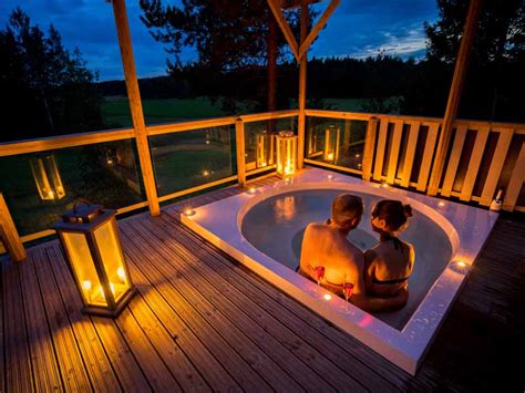 Cabins With Hot Tubs Near Me Top 8 Amenities You Ll Love At Our Cabin Rentals In Gatlinburg Tn
