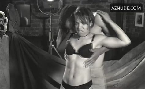 Tisha Campbell Underwear Scene In Sprung Aznude