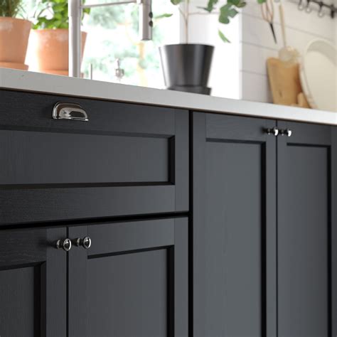 The ikea akurum kitchen was discontinued in early 2015 with door fronts for the cabinet system being discontinued in october, 2015. lerhyttan kitchen - Google Search | Black ikea kitchen, Kitchen door handles, Black kitchen cabinets