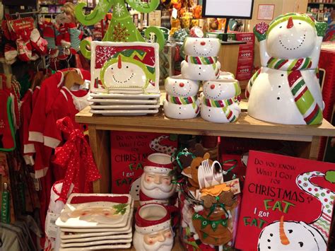 Cracker barrel christmas decor 2020 cracker barrel fall 2020 come shop with me at cracker barrel for new fall and christmas. Susan Winget: Holiday Decor is at Cracker Barrel!