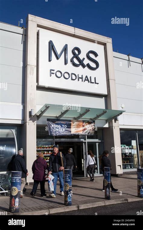 Marks And Spencer Food Hall Hi Res Stock Photography And Images Alamy