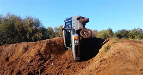 15 Pictures Of Biggest Off Road Fails Hotcars