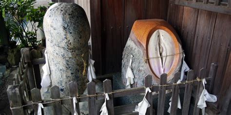 5 Kuil Di Jepang Yang Pajang Patung Kelamin