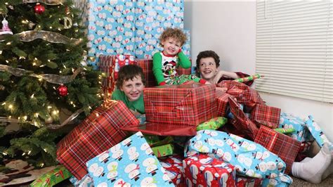 Christmas Presents For Kids / How Much Do You Spend On Christmas