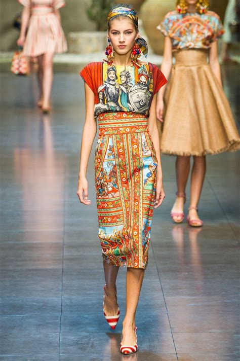 Dolce And Gabbana Spring 2013 Ready To Wear Collection Runway Looks