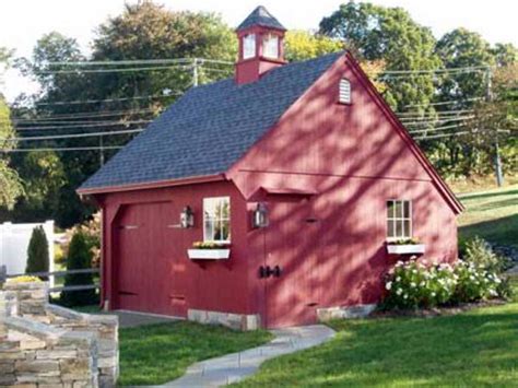 We just can't get any more direct than having vertical posts that hold up horizontal beams, all made of wood. Post and beam, Carriage house and House ideas on Pinterest