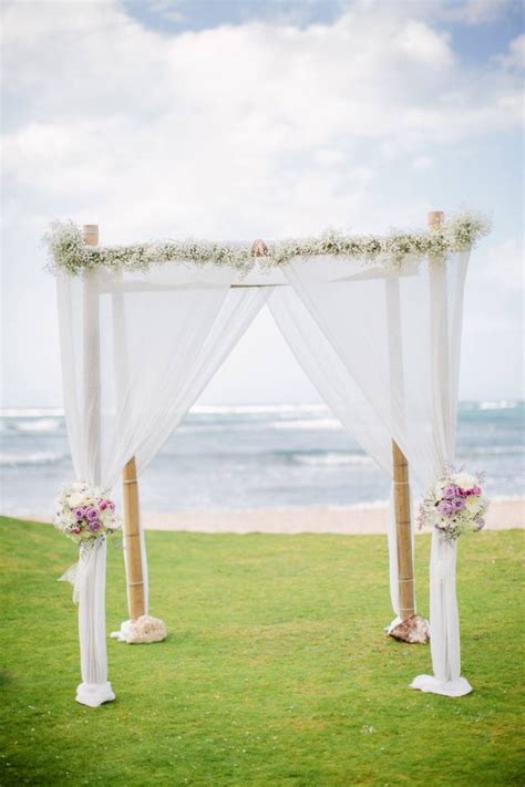 Sumner And Tina Hosted A Simply Pretty Wedding At The Loulu Palm Estate
