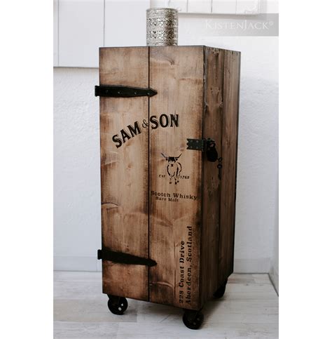 Aufrollbare hausbar im schrank, helle asche mit vielen detaillösungen wie: Hausbar Schrank „Sam & Son"Kistenjack - Kistenjack