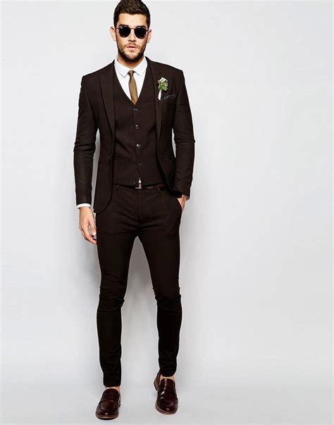Esmoquin de novio marrón de moda para padrinos de boda ...
